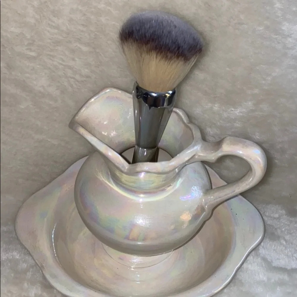 Luxe makeup  powder buffing brush